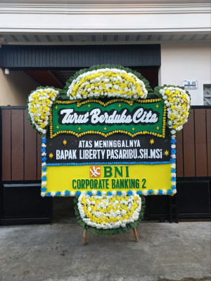 Papan Bunga Duka di Gunung Sahilan