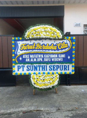 Papan Bunga Duka di Gunung Sahilan