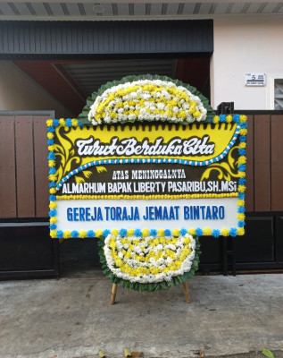 Papan Bunga Duka di Gunung Sahilan