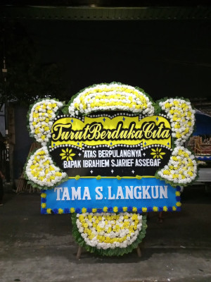 Papan Bunga Duka di Gunung Sahilan